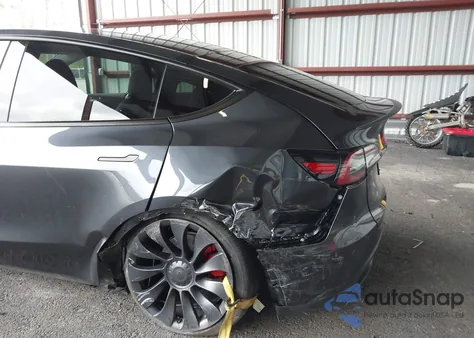 2024 Tesla Model Y Performance Dual Motor All-Wheel Drive из США, поврежденный, VIN 7SAYGDEF5RA328497